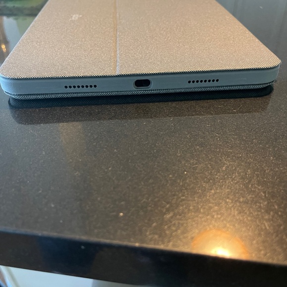 Logitech Gray Tablet Keyboard Case - Picture 6 of 6